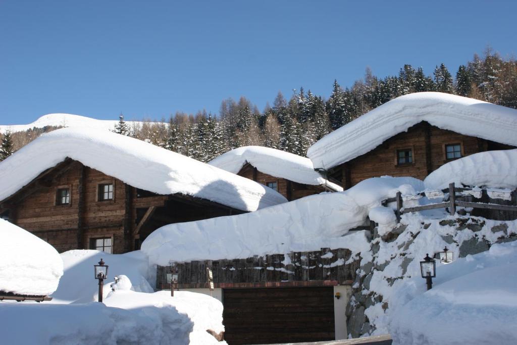 Park Chalet Village Livigno Exterior photo