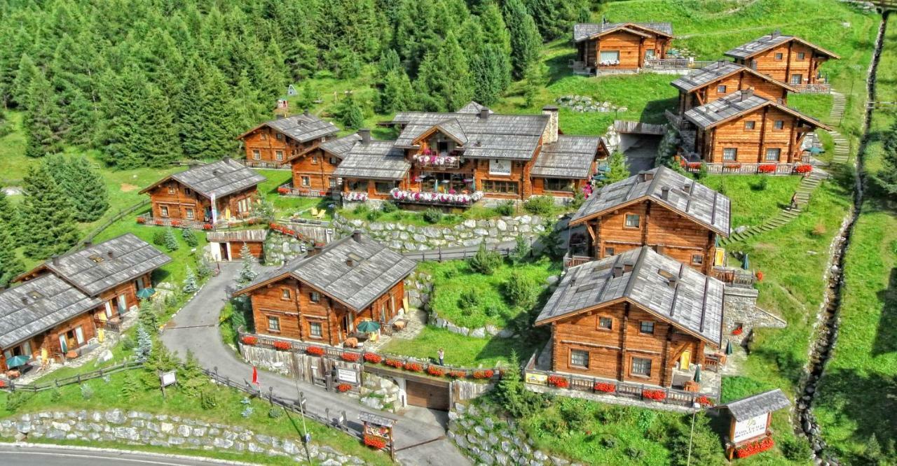 Park Chalet Village Livigno Exterior photo